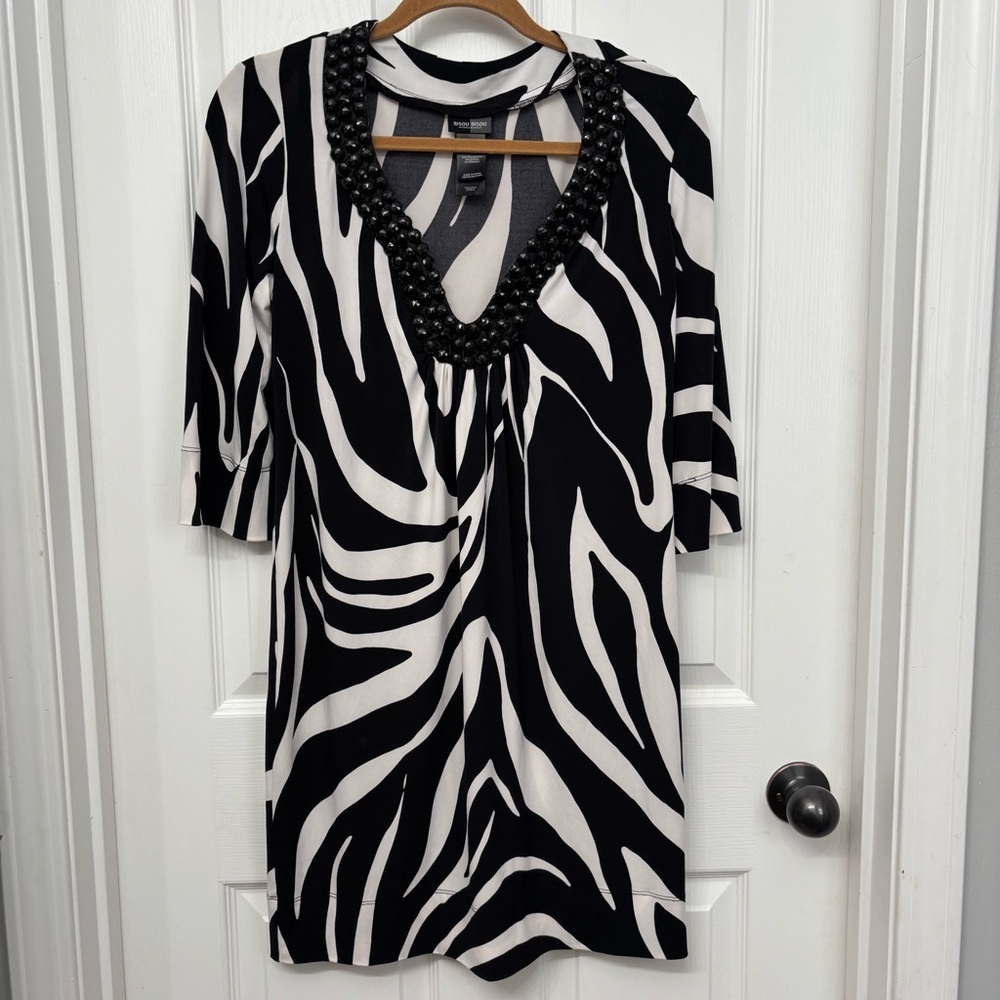 Black & White Abstract Print Shift Dress | Bisou Bisou 8